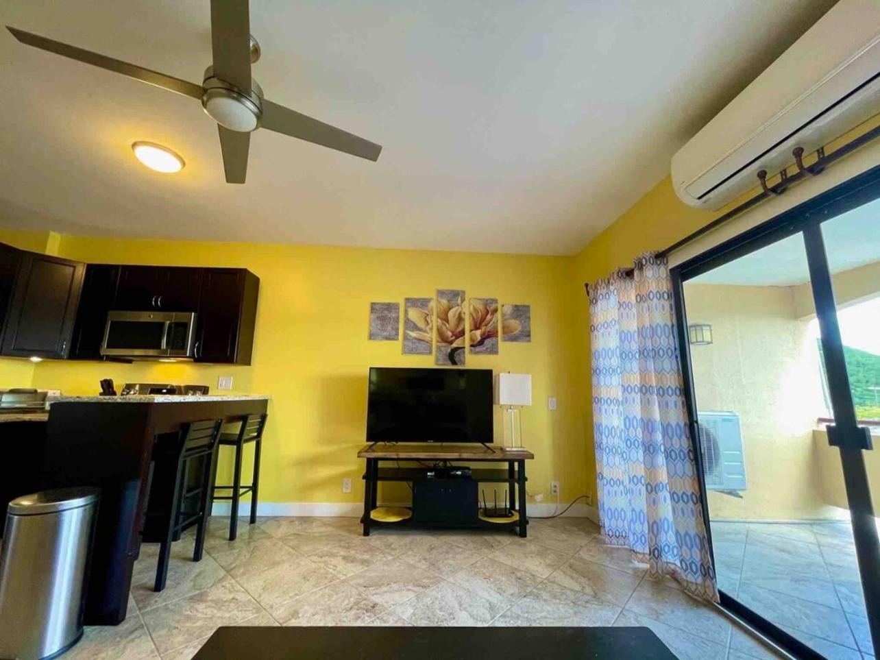 Couples Getaway 1Bed 1Bath Condo In Red Hook Nazareth Eksteriør bilde